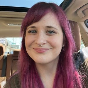 Meet your Posher, Emily